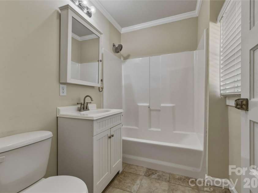 512 Alexander Avenue, Morganton, NC 28655.  MLS# CAR4370253, YatesRealty ID 13067. 