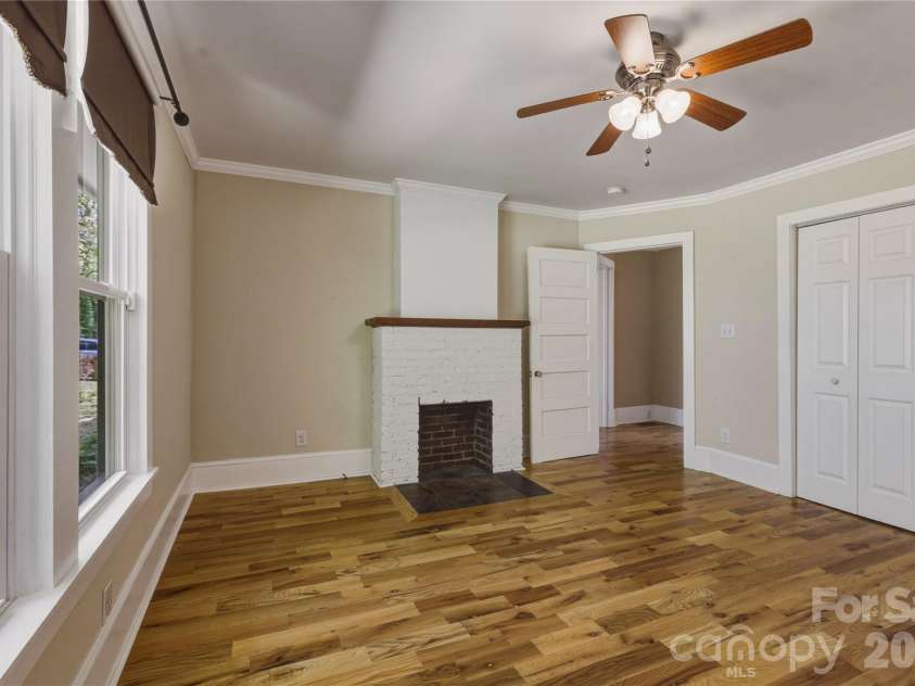 512 Alexander Avenue, Morganton, NC 28655.  MLS# CAR4370253, YatesRealty ID 13067. 