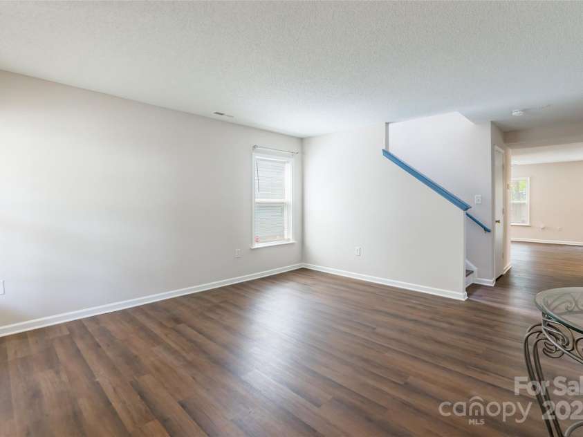 523 Tribune Drive, Charlotte, NC 28214.  MLS# CAR4245875, YatesRealty ID 13067. 