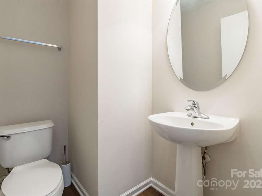 523 Tribune Drive, Charlotte, NC 28214.  MLS# CAR4245875, YatesRealty ID 13067. 