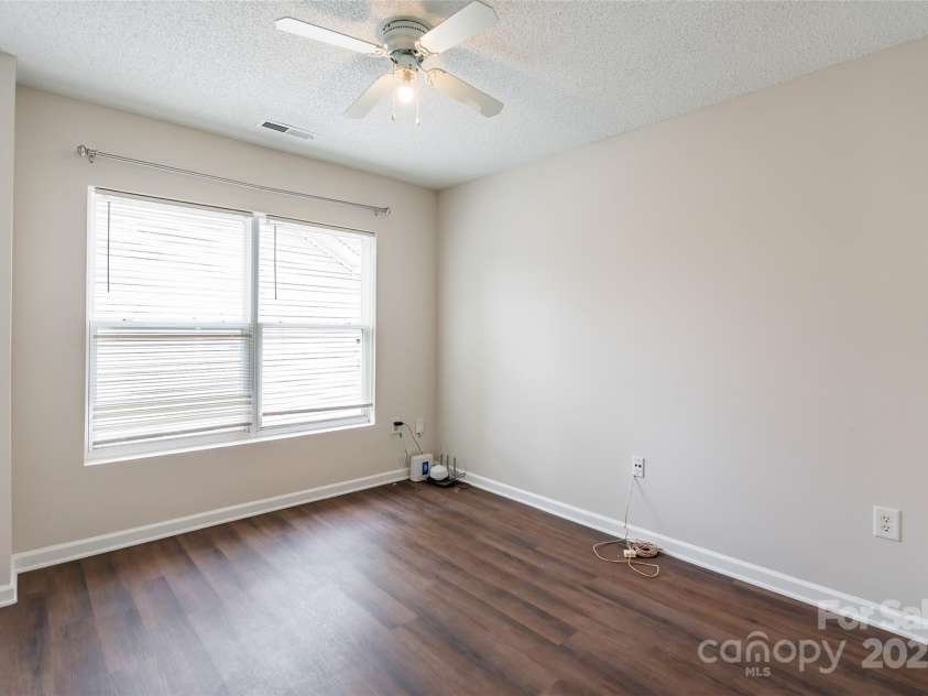 523 Tribune Drive, Charlotte, NC 28214.  MLS# CAR4245875, YatesRealty ID 13067. 