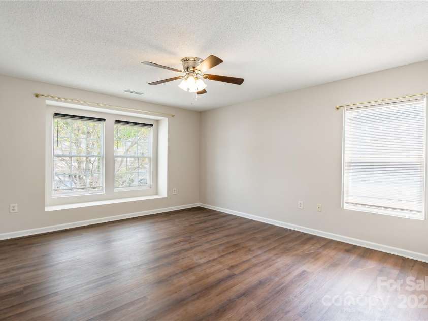 523 Tribune Drive, Charlotte, NC 28214.  MLS# CAR4245875, YatesRealty ID 13067. 