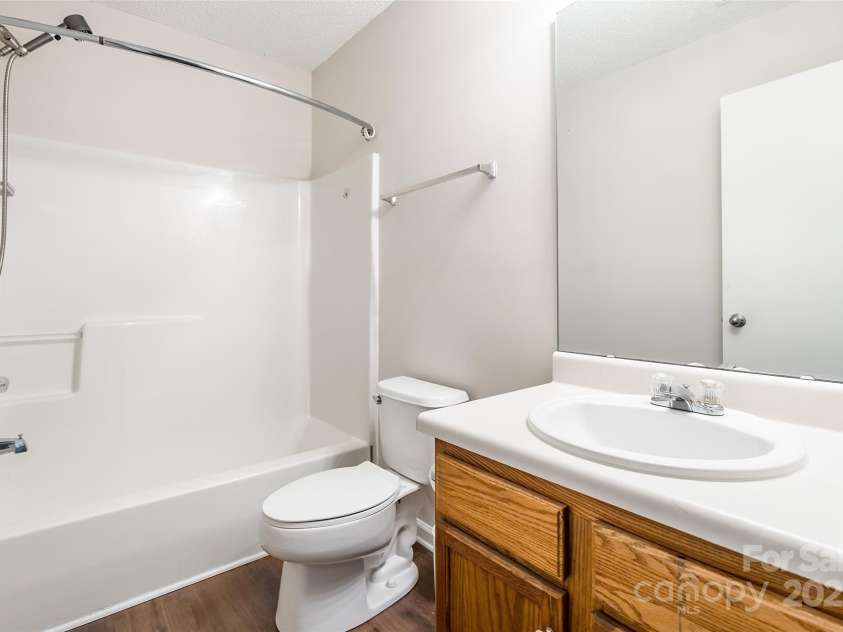 523 Tribune Drive, Charlotte, NC 28214.  MLS# CAR4245875, YatesRealty ID 13067. 
