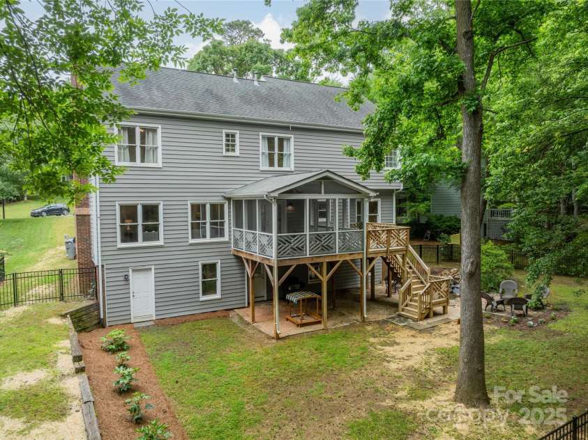2907 Notchview Court, Charlotte, NC 28210.  MLS# CAR4257464, YatesRealty ID 13068. Exterior Back