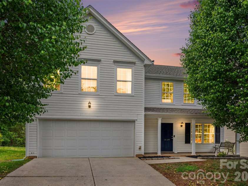 1038 Chalk Hill Lane, Charlotte, NC 28214.  MLS# CAR4363237, YatesRealty ID 13069. 