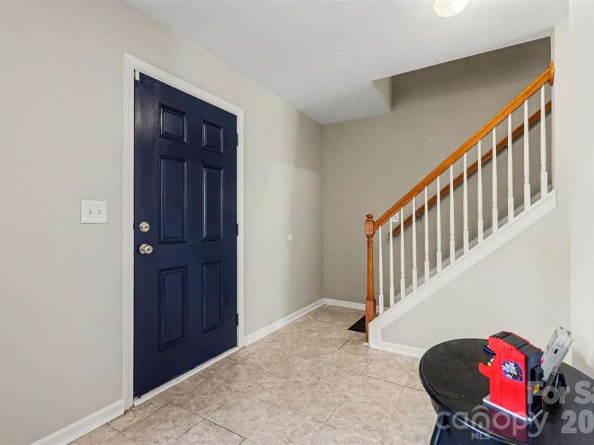 1038 Chalk Hill Lane, Charlotte, NC 28214.  MLS# CAR4363237, YatesRealty ID 13069. 