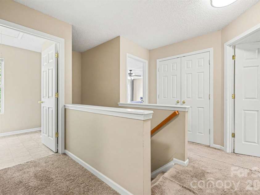 1038 Chalk Hill Lane, Charlotte, NC 28214.  MLS# CAR4363237, YatesRealty ID 13069. 