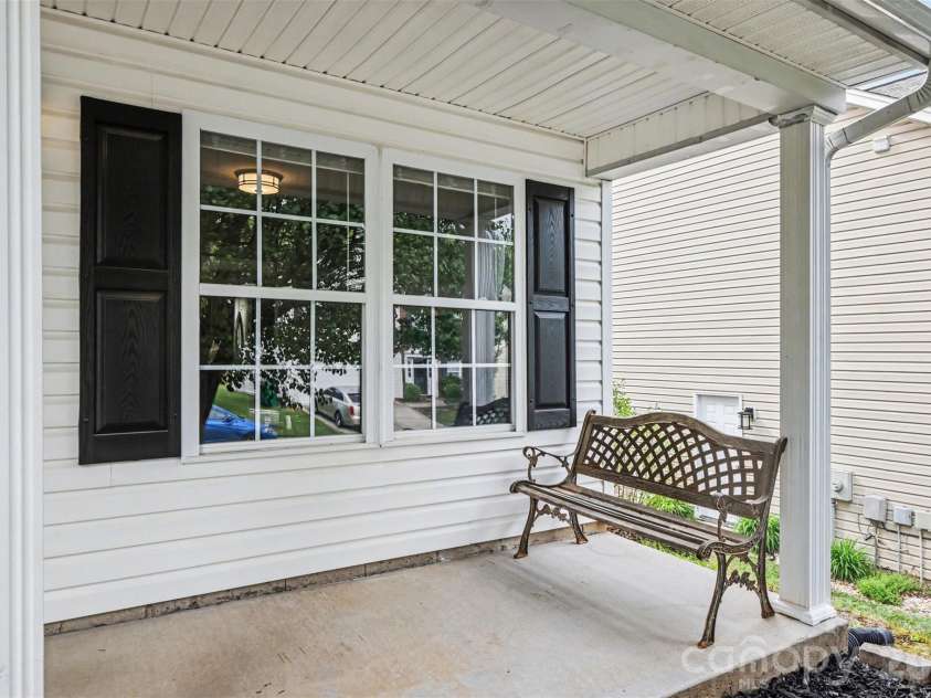1038 Chalk Hill Lane, Charlotte, NC 28214.  MLS# CAR4363237, YatesRealty ID 13069. 