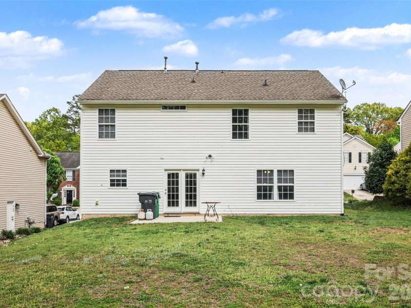 1038 Chalk Hill Lane, Charlotte, NC 28214.  MLS# CAR4363237, YatesRealty ID 13069. 