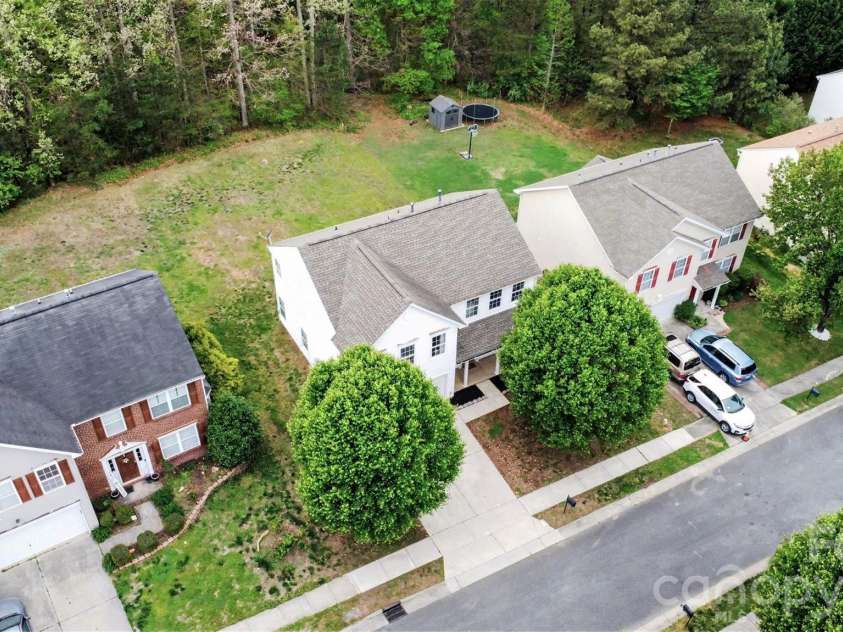 1038 Chalk Hill Lane, Charlotte, NC 28214.  MLS# CAR4363237, YatesRealty ID 13069. 