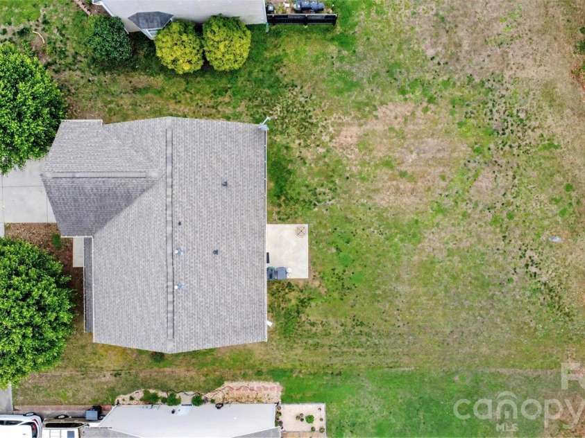 1038 Chalk Hill Lane, Charlotte, NC 28214.  MLS# CAR4363237, YatesRealty ID 13069. 