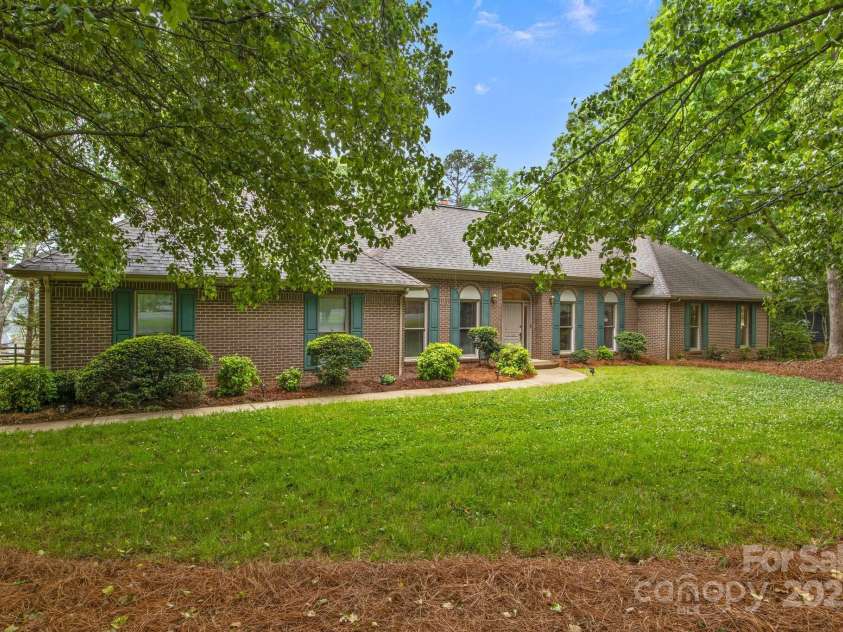 8368 Fairfield Forest Road, Denver, NC 28037.  MLS# CAR4251770, YatesRealty ID 13069. 