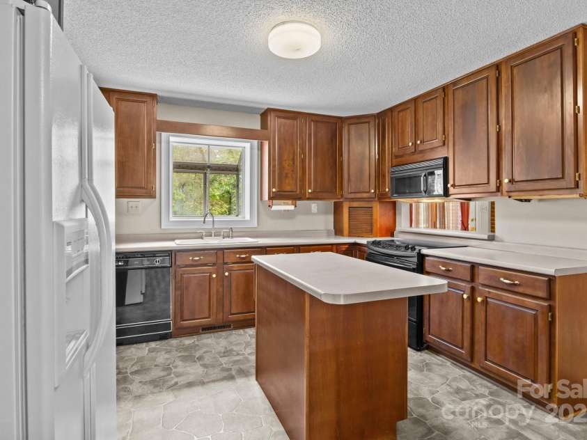 8368 Fairfield Forest Road, Denver, NC 28037.  MLS# CAR4251770, YatesRealty ID 13069. 