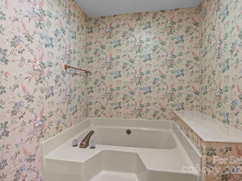 8368 Fairfield Forest Road, Denver, NC 28037.  MLS# CAR4251770, YatesRealty ID 13069. 