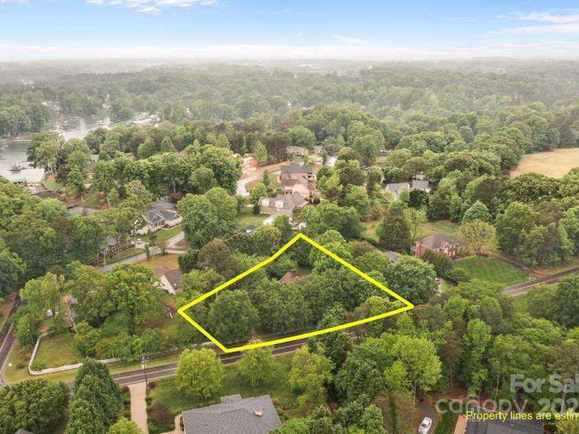 8368 Fairfield Forest Road, Denver, NC 28037.  MLS# CAR4251770, YatesRealty ID 13069. 