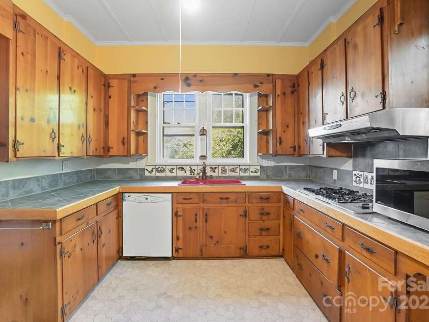 213 Brent Street, Wadesboro, NC 28170.  MLS# CAR4289653, YatesRealty ID 1307. 