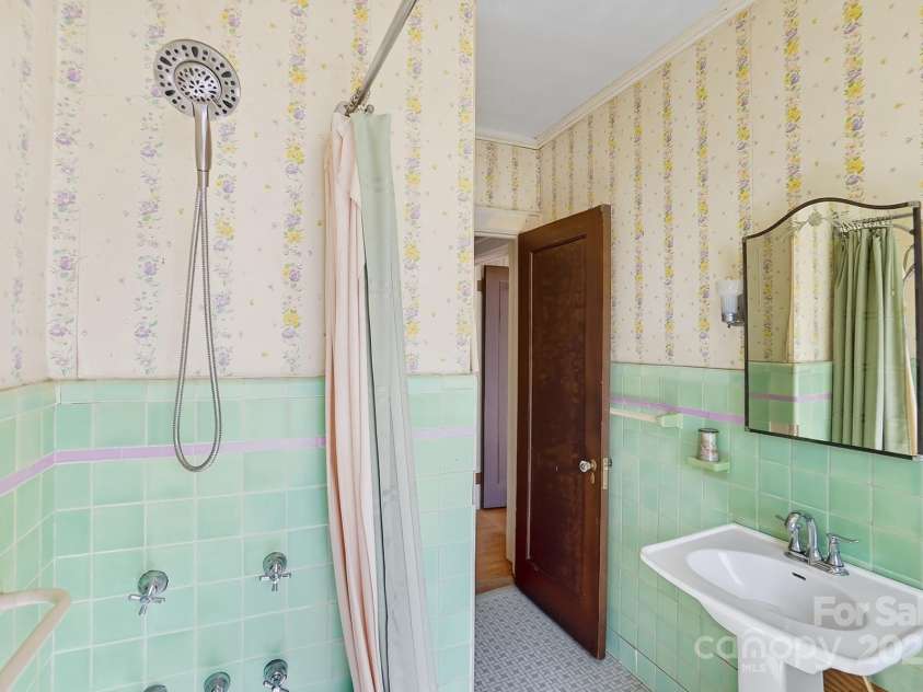 213 Brent Street, Wadesboro, NC 28170.  MLS# CAR4289653, YatesRealty ID 1307. 