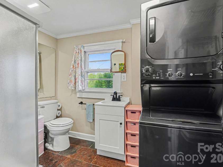 224 Catawba Avenue, Mooresville, NC 28115.  MLS# CAR4353590, YatesRealty ID 13070. 