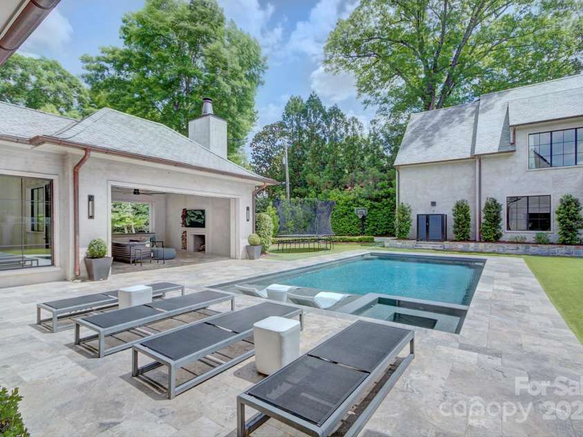 1919 Shoreham Drive, Charlotte, NC 28211.  MLS# CAR4250427, YatesRealty ID 13071. 