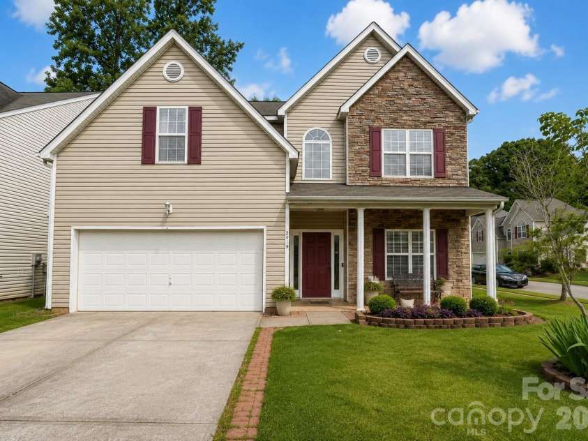 2019 Aberglen Drive, Charlotte, NC 28262.  MLS# CAR4323043, YatesRealty ID 13071. 