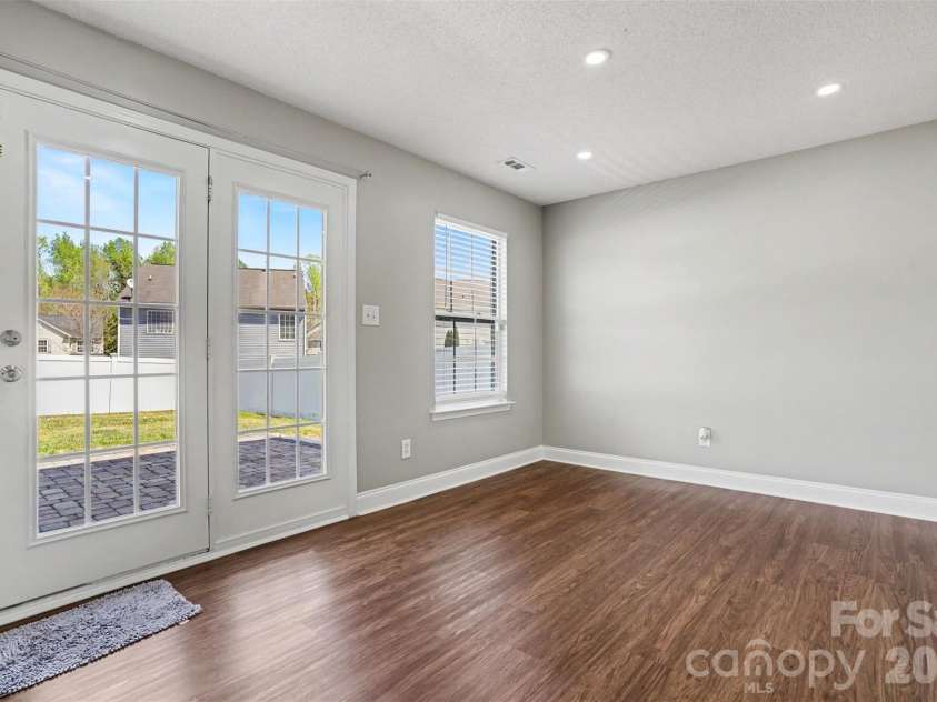 8623 Strider Drive, Charlotte, NC 28212.  MLS# CAR4362536, YatesRealty ID 13072. 