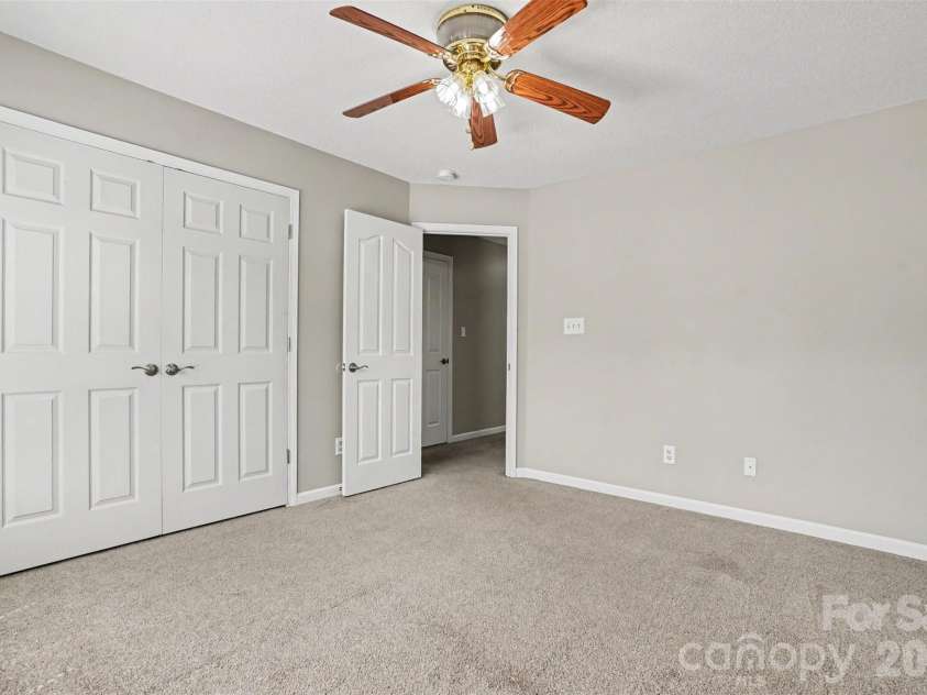 8623 Strider Drive, Charlotte, NC 28212.  MLS# CAR4362536, YatesRealty ID 13072. 