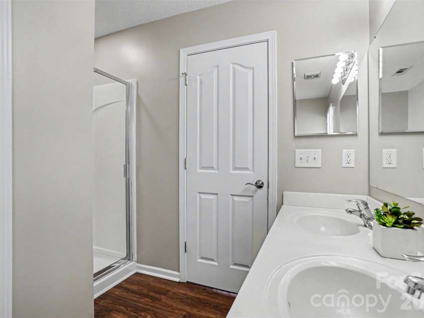 8623 Strider Drive, Charlotte, NC 28212.  MLS# CAR4362536, YatesRealty ID 13072. 