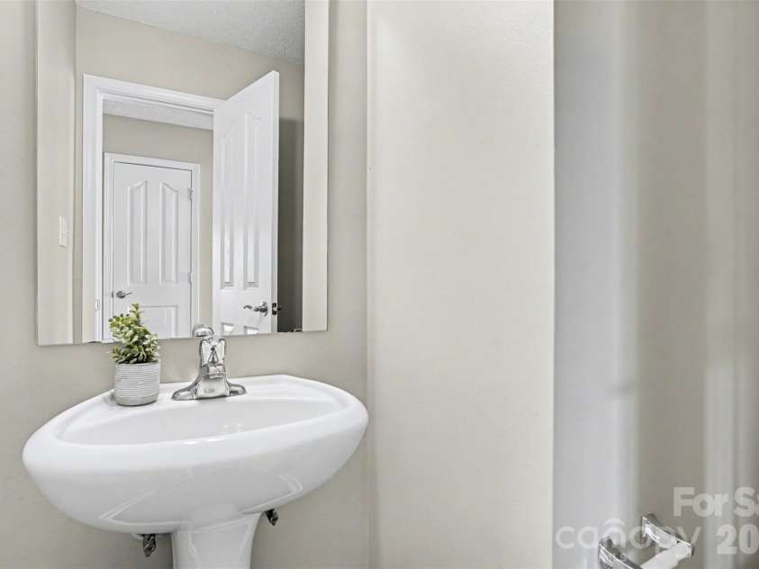 8623 Strider Drive, Charlotte, NC 28212.  MLS# CAR4362536, YatesRealty ID 13072. 