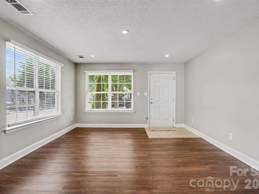 8623 Strider Drive, Charlotte, NC 28212.  MLS# CAR4362536, YatesRealty ID 13072. 
