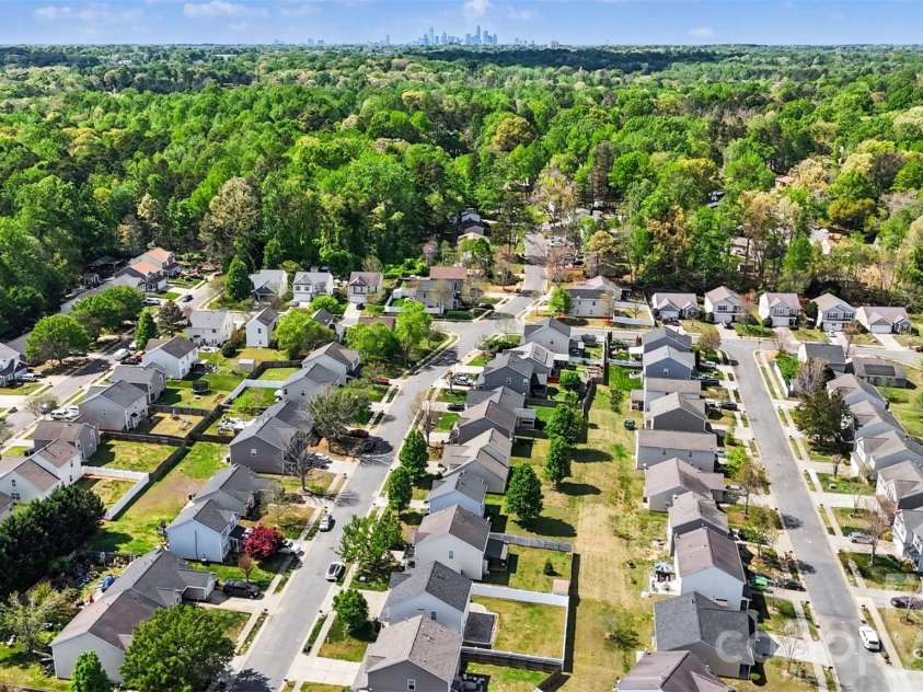 8623 Strider Drive, Charlotte, NC 28212.  MLS# CAR4362536, YatesRealty ID 13072. 