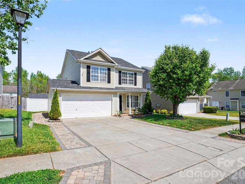 8623 Strider Drive, Charlotte, NC 28212.  MLS# CAR4362536, YatesRealty ID 13072. 