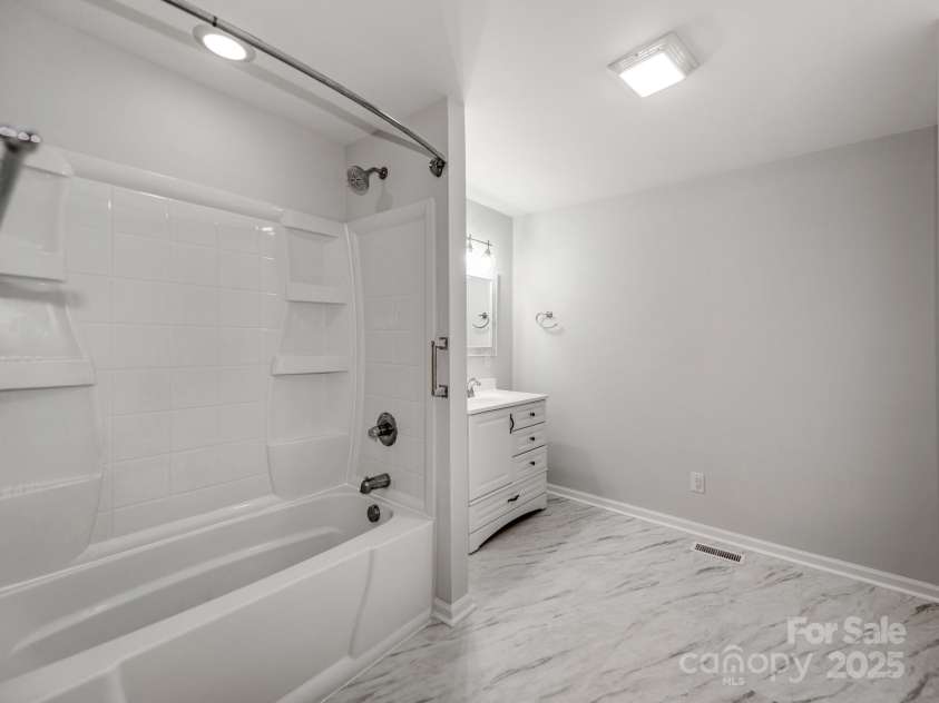 1401 Birch Street, Kannapolis, NC 28081.  MLS# CAR4238411, YatesRealty ID 13074. 