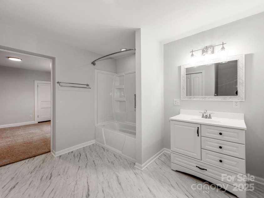 1401 Birch Street, Kannapolis, NC 28081.  MLS# CAR4238411, YatesRealty ID 13074. 