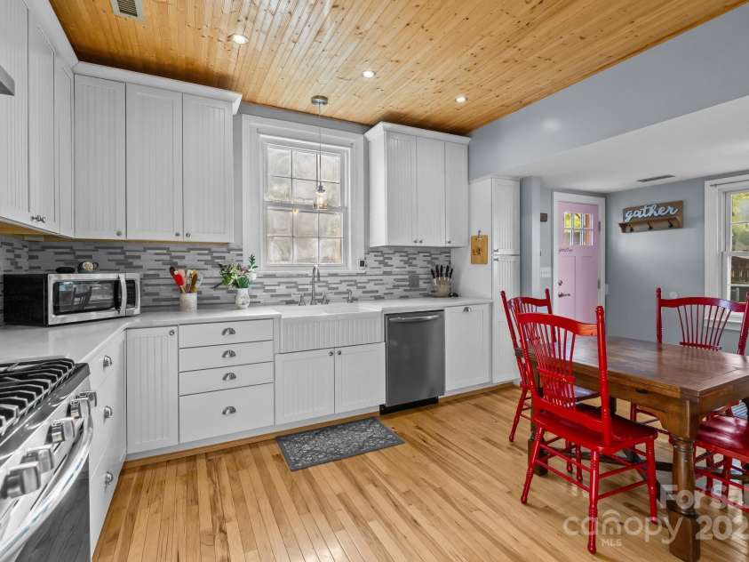 1321 South Point Road, Belmont, NC 28012.  MLS# CAR4247494, YatesRealty ID 13075. 