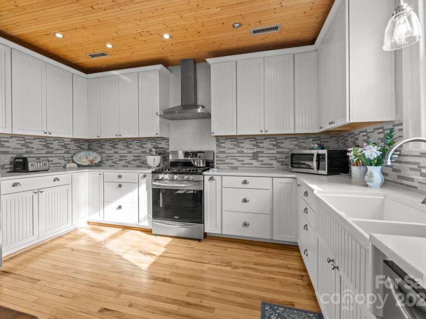 1321 South Point Road, Belmont, NC 28012.  MLS# CAR4247494, YatesRealty ID 13075. 