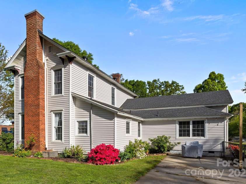 1321 South Point Road, Belmont, NC 28012.  MLS# CAR4247494, YatesRealty ID 13075. 