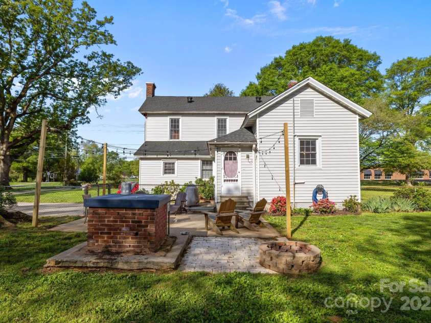 1321 South Point Road, Belmont, NC 28012.  MLS# CAR4247494, YatesRealty ID 13075. 