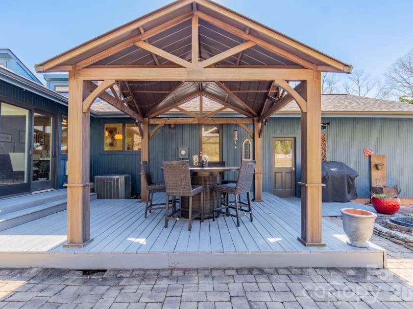 7416 Whitewash Trail, Sherrills Ford, NC 28673.  MLS# CAR4341947, YatesRealty ID 13075. 