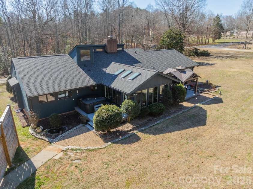 7416 Whitewash Trail, Sherrills Ford, NC 28673.  MLS# CAR4341947, YatesRealty ID 13075. 