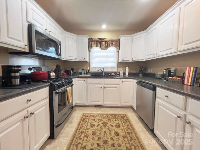 1292 Wexford Village, Lenoir, NC 28645.  MLS# CAR4237186, YatesRealty ID 13076. 