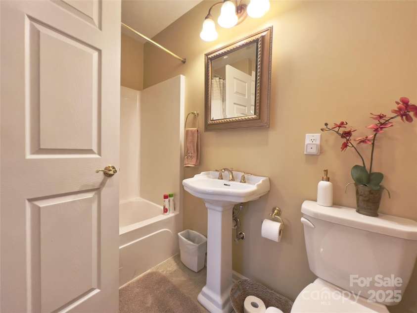 1292 Wexford Village, Lenoir, NC 28645.  MLS# CAR4237186, YatesRealty ID 13076. 