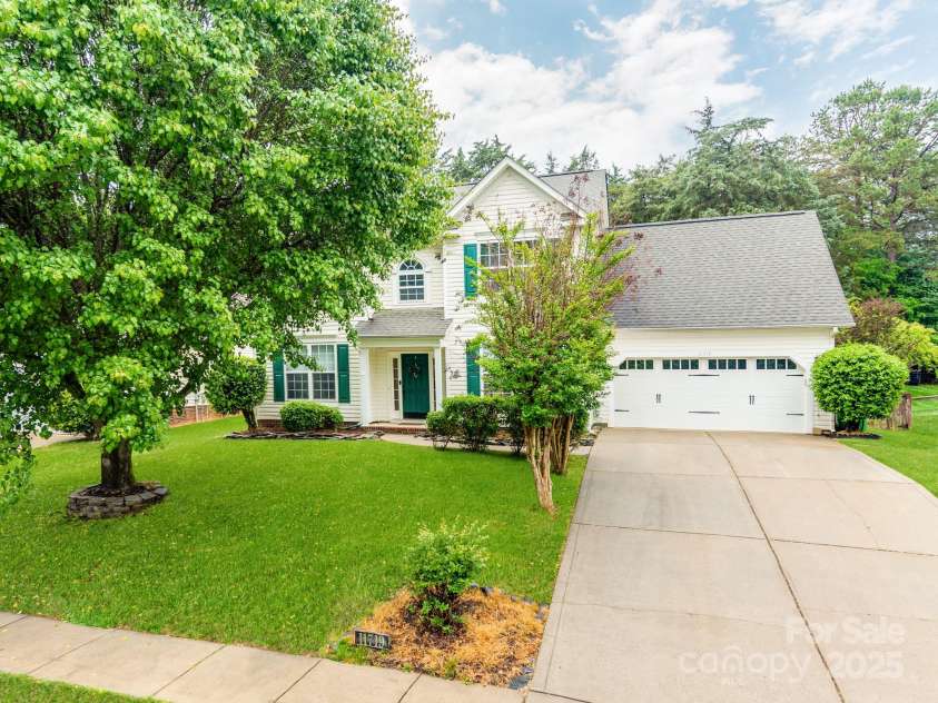 11719 Withers Mill Drive, Charlotte, NC 28278.  MLS# CAR4249400, YatesRealty ID 13079. 
