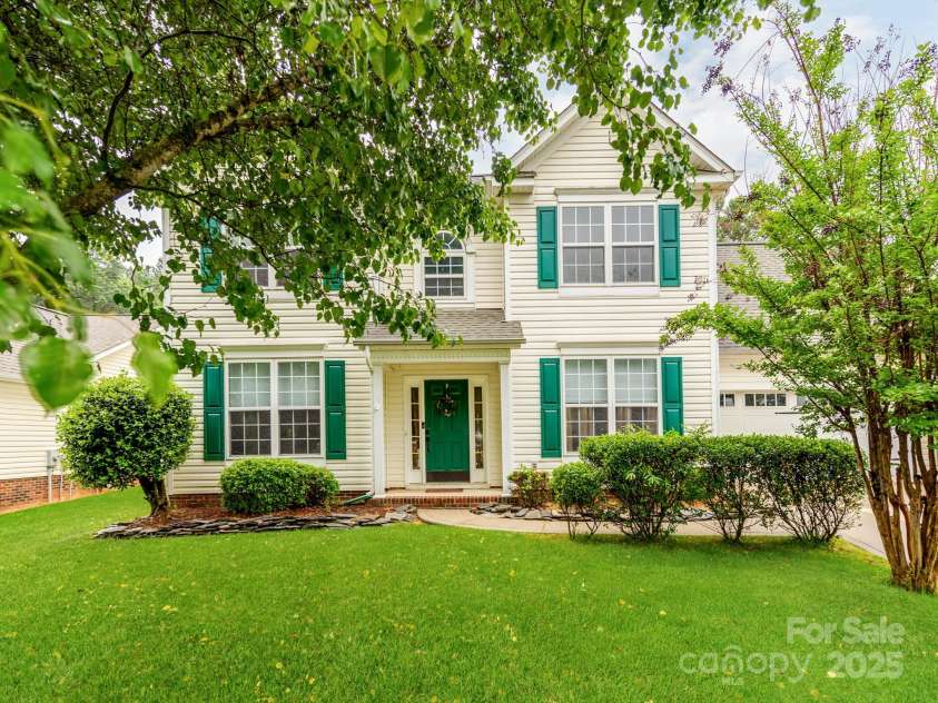11719 Withers Mill Drive, Charlotte, NC 28278.  MLS# CAR4249400, YatesRealty ID 13079. 