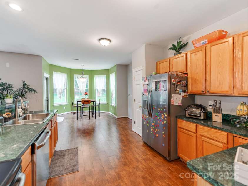 11719 Withers Mill Drive, Charlotte, NC 28278.  MLS# CAR4249400, YatesRealty ID 13079. 