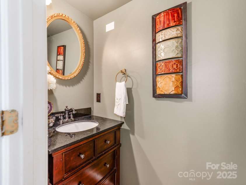 11719 Withers Mill Drive, Charlotte, NC 28278.  MLS# CAR4249400, YatesRealty ID 13079. 