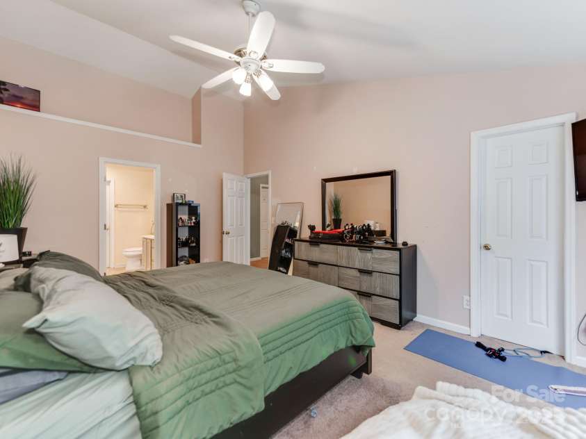 11719 Withers Mill Drive, Charlotte, NC 28278.  MLS# CAR4249400, YatesRealty ID 13079. 
