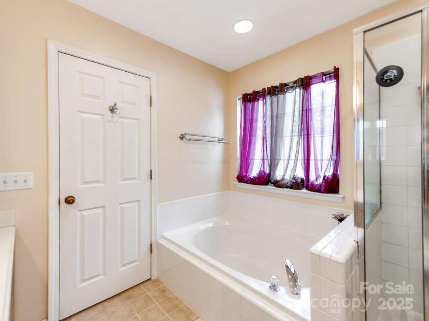 11719 Withers Mill Drive, Charlotte, NC 28278.  MLS# CAR4249400, YatesRealty ID 13079. 