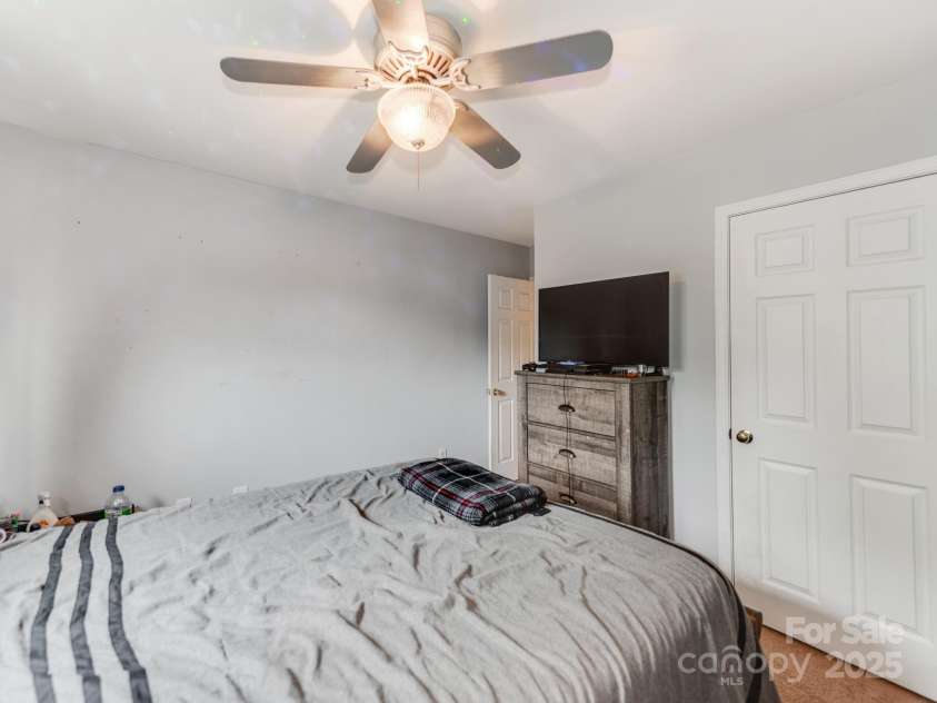 11719 Withers Mill Drive, Charlotte, NC 28278.  MLS# CAR4249400, YatesRealty ID 13079. 