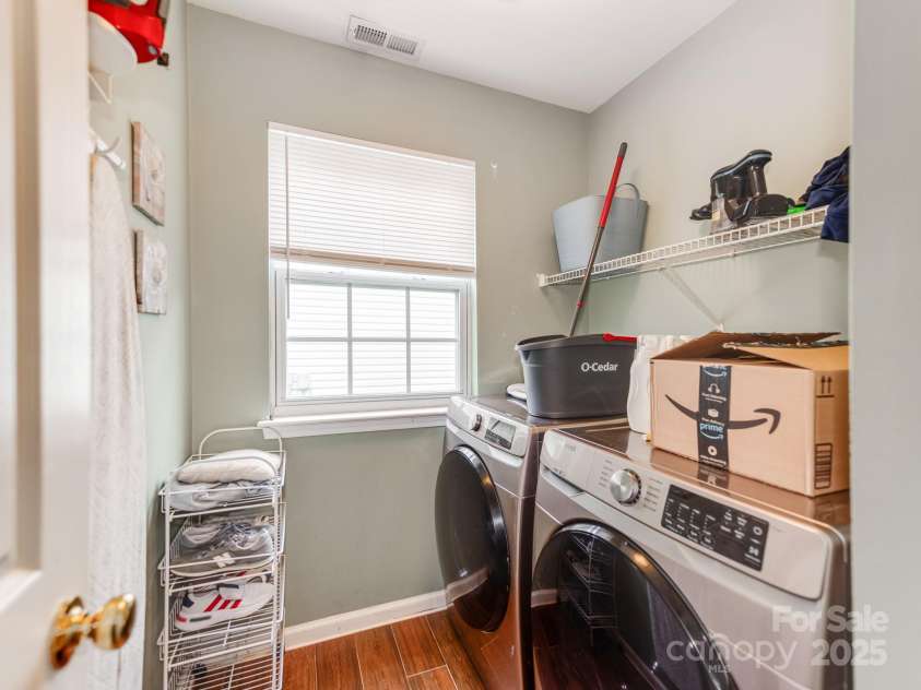 11719 Withers Mill Drive, Charlotte, NC 28278.  MLS# CAR4249400, YatesRealty ID 13079. 