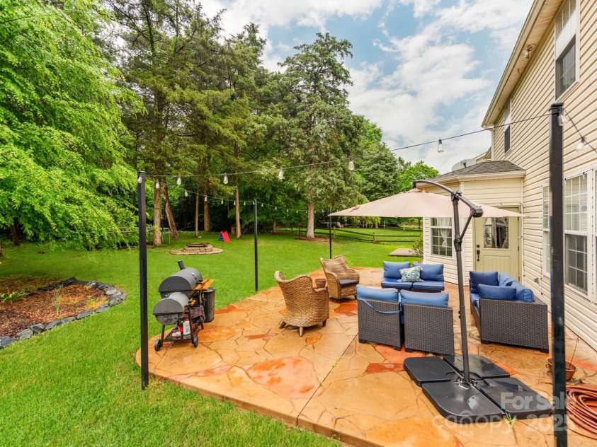 11719 Withers Mill Drive, Charlotte, NC 28278.  MLS# CAR4249400, YatesRealty ID 13079. 